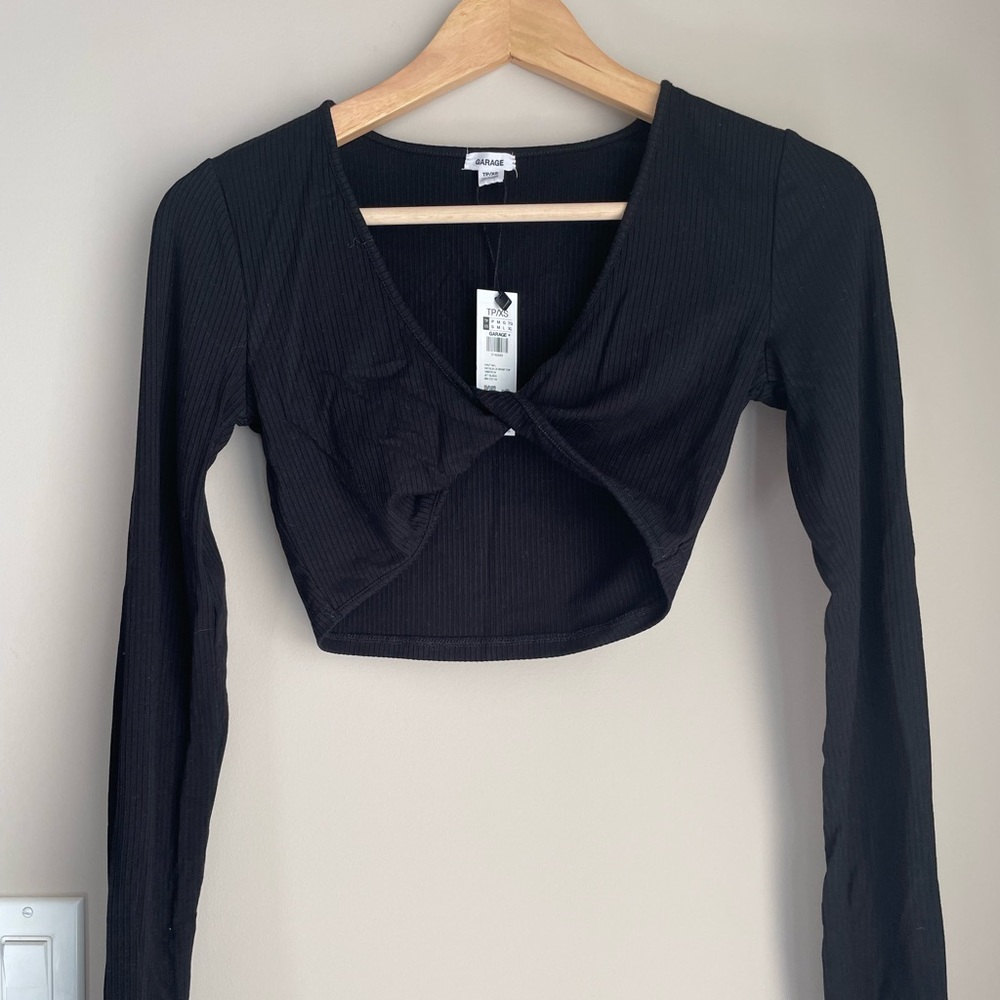 GARAGE Twist Front Long Sleeve Crop Top | XS